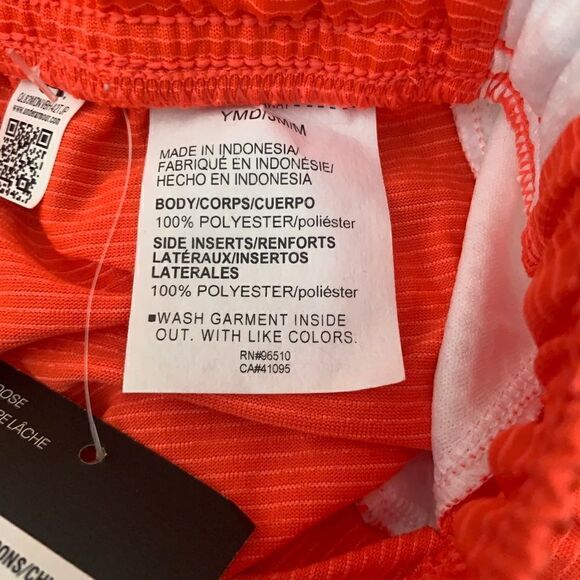 Under Armour boy shorts  H2O -DRI wicks sweat to keep you dry and comfortable - Picture 4 of 5